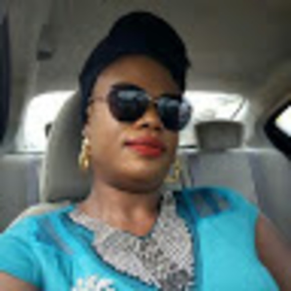 Meet your Posher, Ronke - Picture 1 of 1